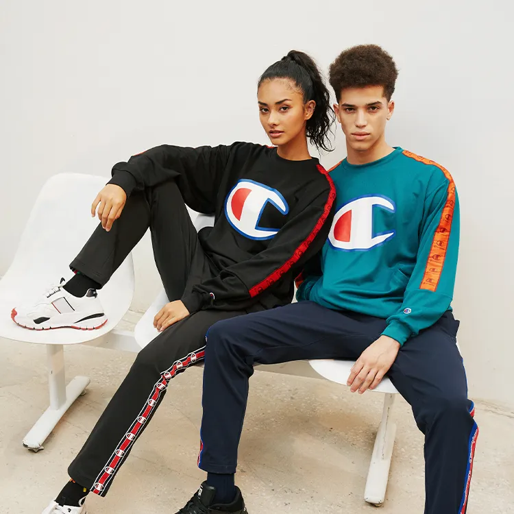 Champion Sweatshirt Japan Version Unisex Black-4