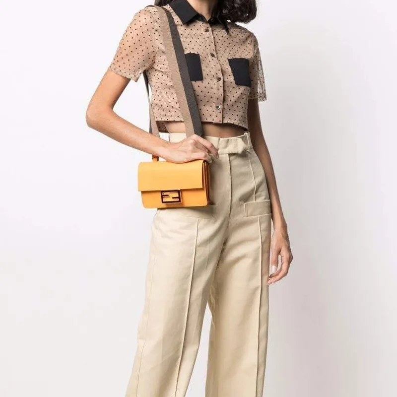 FENDI Baguette Shoulder Bags-2