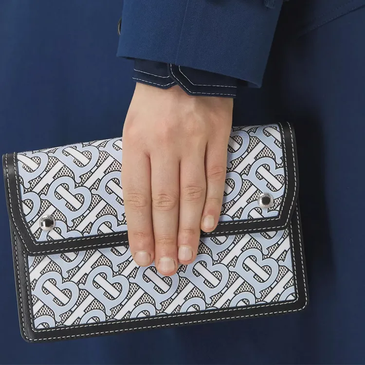 Burberry Clutches-6