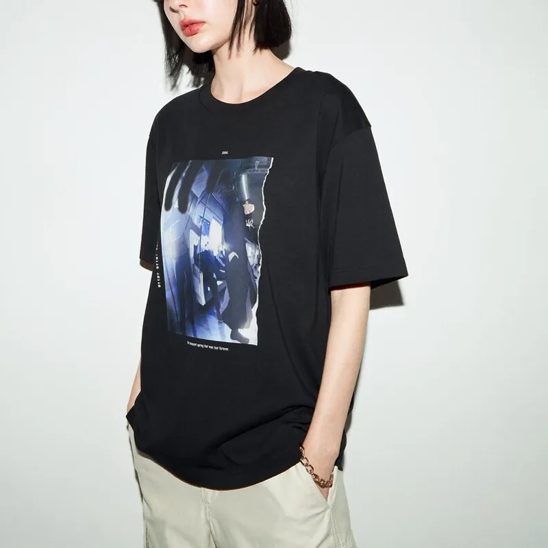 UNIQLO UNIQLO X Spell Fight Co titled Series T Shirt Unisex Black-1
