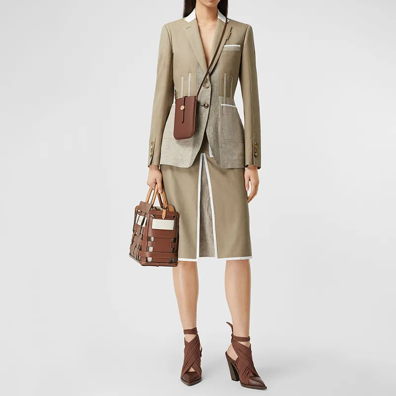 Burberry Grained Leather Cell Phone Pouch Shoulder Bag Crossbody Bag Unisex Tan-11