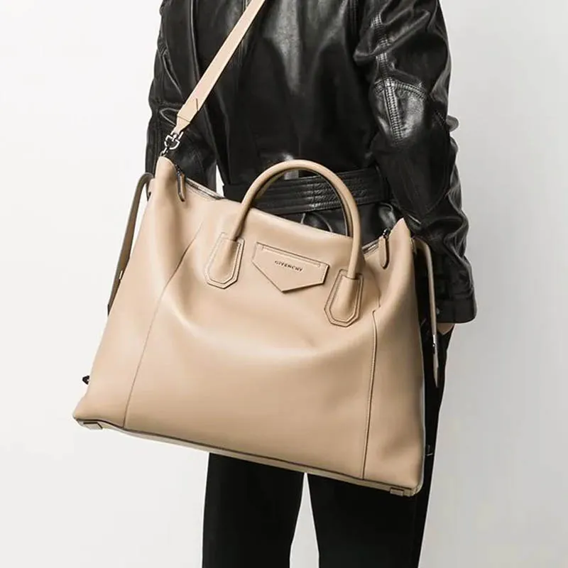 Givenchy Antigona Handbags-4