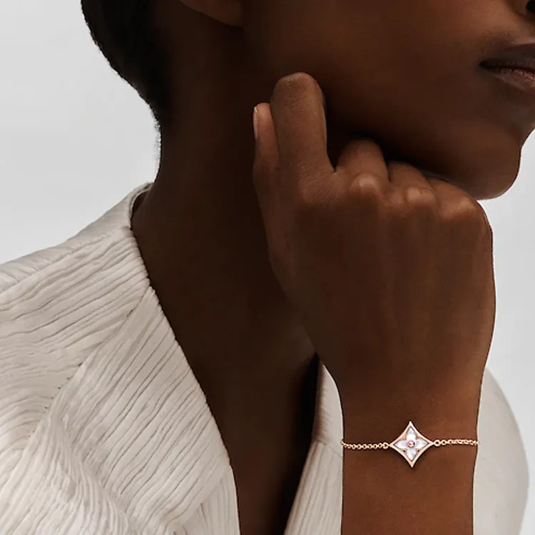 LOUIS VUITTON Color Blossom Star Bracelet Pink Gold And White Mother of pearl-1