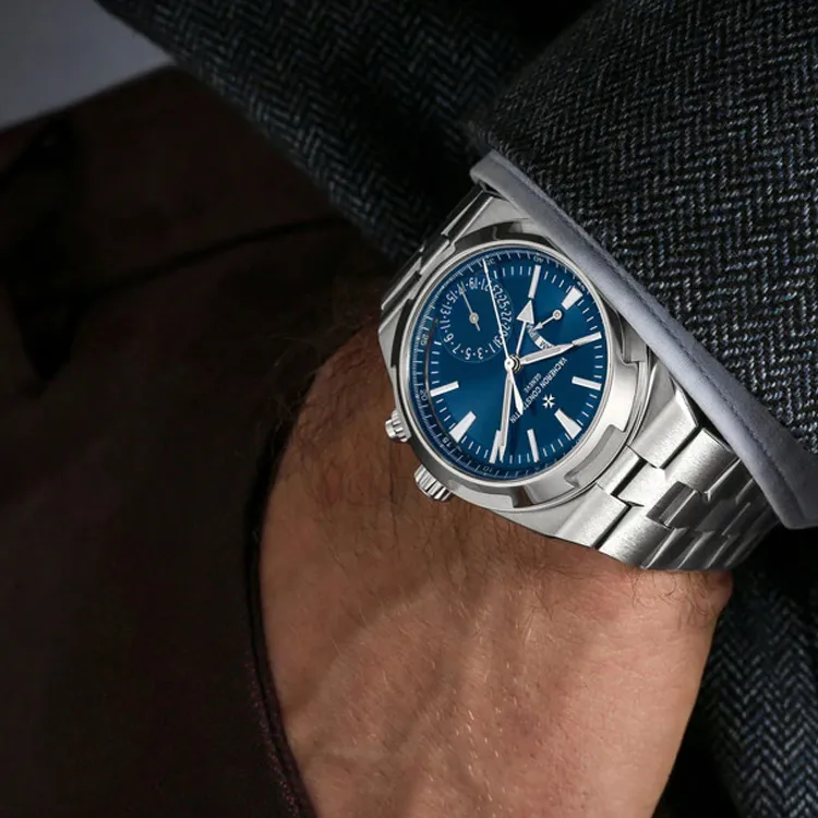 Vacheron Constantin Men Longitudinal And Lateral Collection OVERSEAS Watch-2
