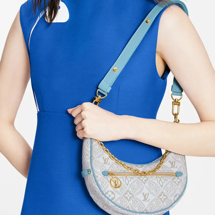 LOUIS VUITTON Loop Handbag Cruise 22 Ecru/Blue-5
