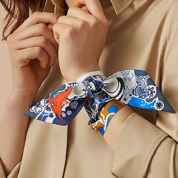 HERMES Bingata Sticker Twilly Small Silk Scarf-1