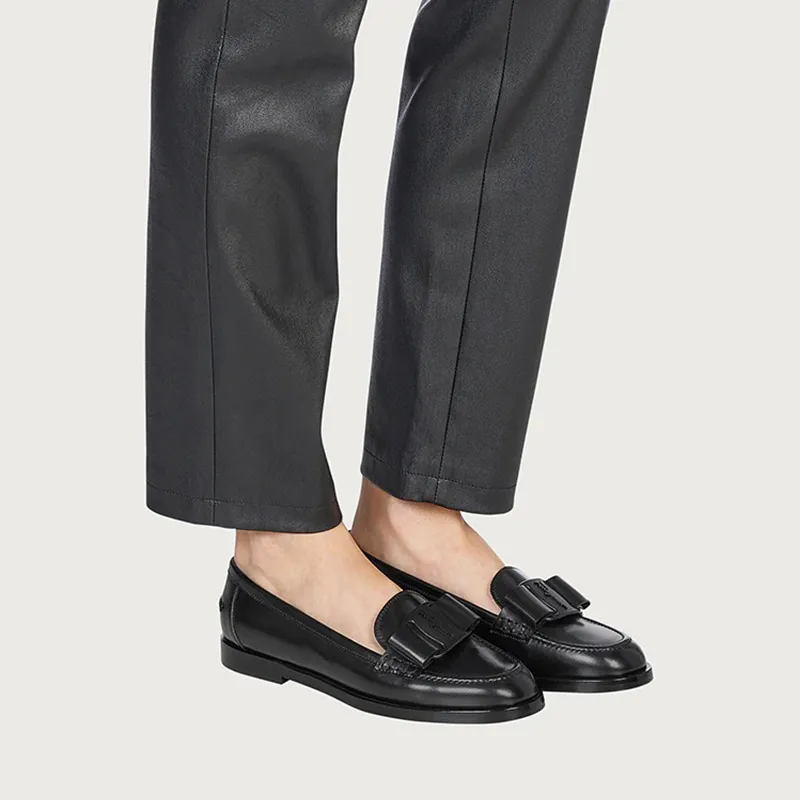 FERRAGAMO Viva Loafers Women's Black-5
