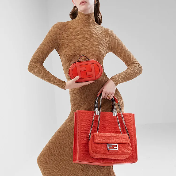 FENDI Baguette Clutches-4