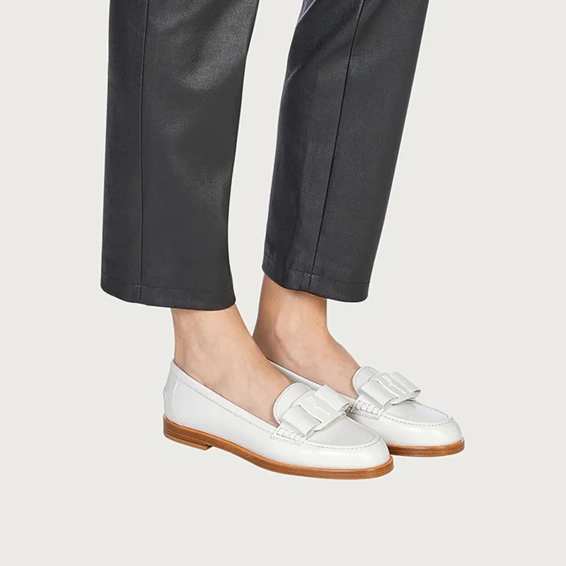 FERRAGAMO Viva Loafers Casual Single Shoes Women's White-5