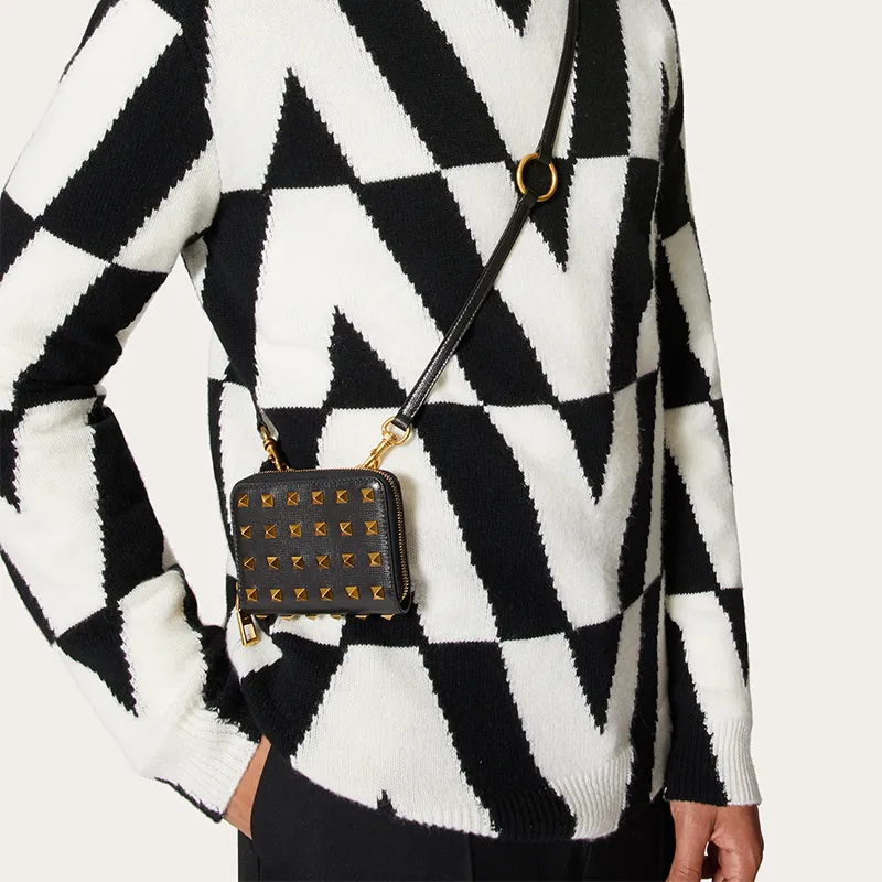 Valentino Rockstud Wallets-4