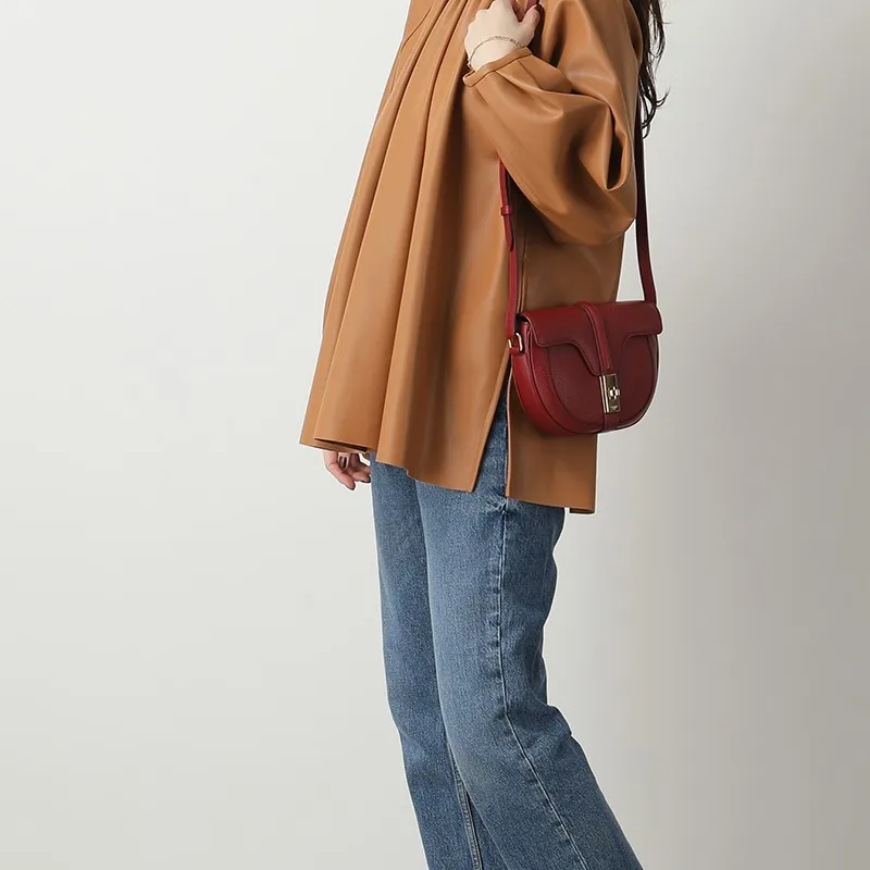 CELINE Besace Calfskin Shoulder Bag Crossbody Bag Small Size Women's Red-5