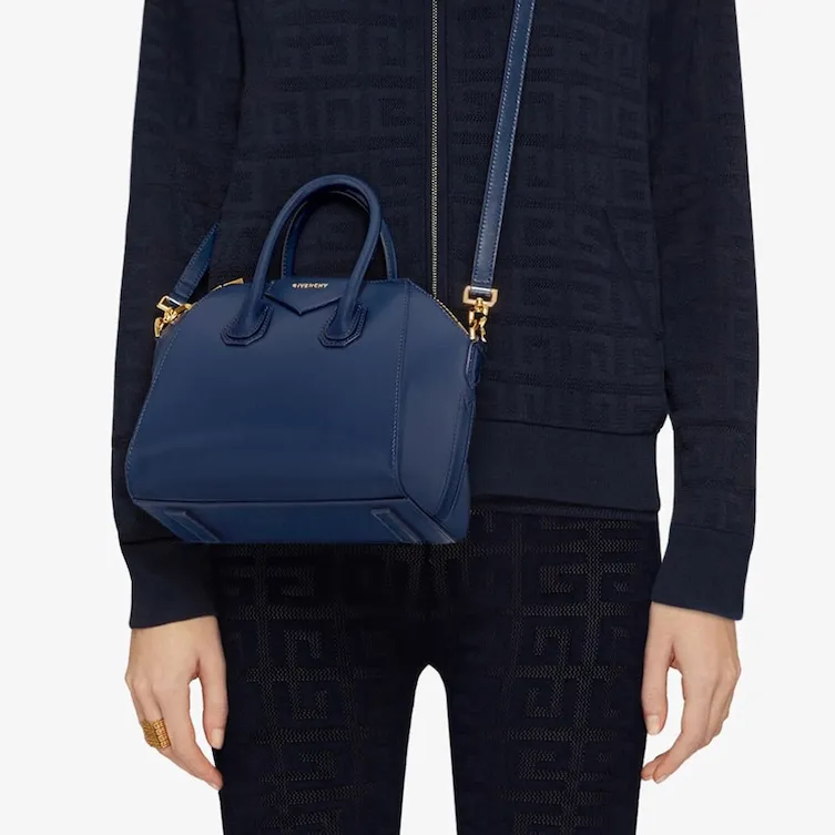 Givenchy Antigona Handbags-5