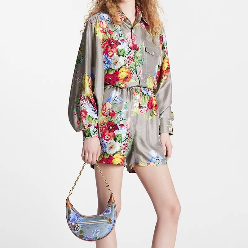 LOUIS VUITTON Loop Bag Floral Pattern Blue-6