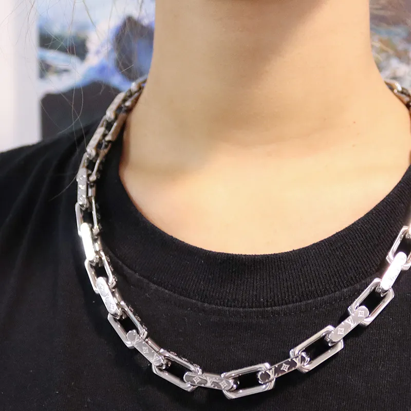 LOUIS VUITTON Metal Necklaces Unisex Silver-1