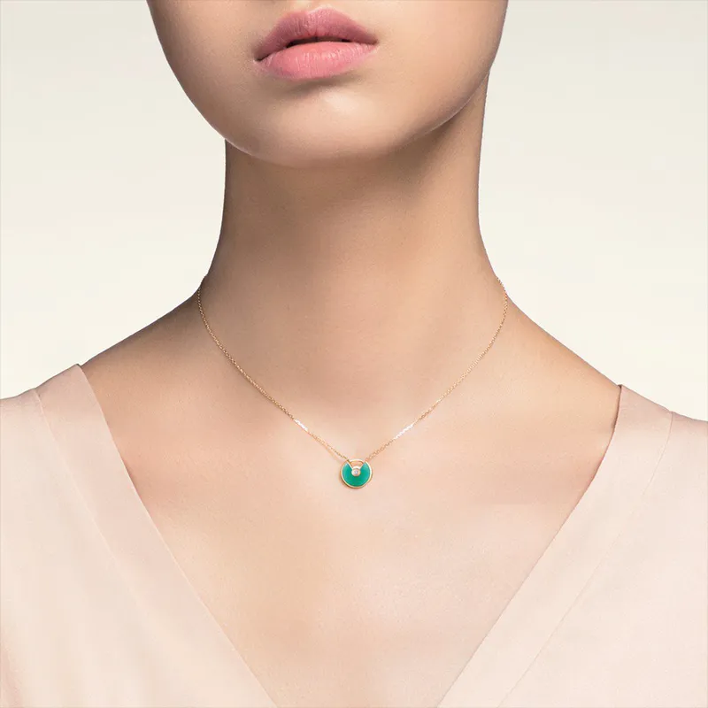 CARTIER Amulette De Cartier Collection 18K Gold, Green Chalcedony, Diamond Necklaces Unisex-2