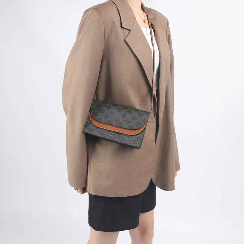 CELINE Triomphe Coated Canvas With Lambskin Trim Wallets Shoulder Bag Crossbody Bag Regular Women's Tawny-5