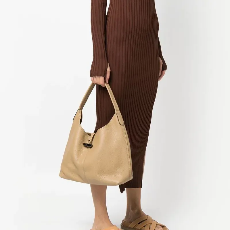 LONGCHAMP Roseau Essential Cow Leather Shoulder Bag, Handbag, Shoulder Bag Trumpets Women's Beige-4