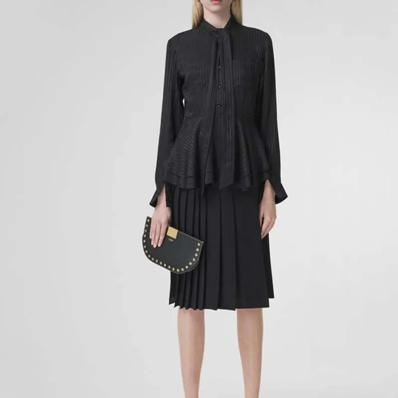Burberry Olympia Leather Crescent Moon Clutch Women's Black-5