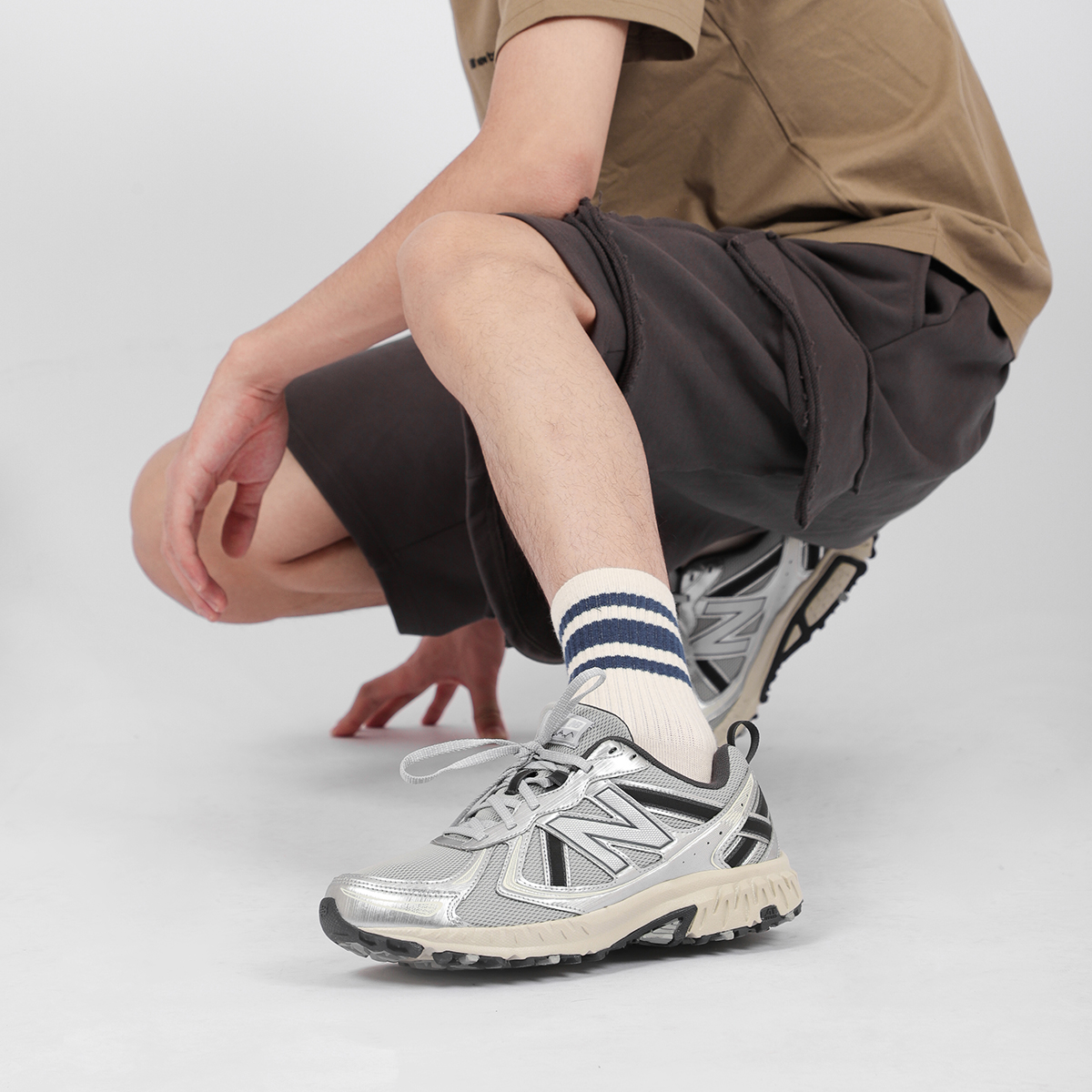 New Balance 410v5 Silver - POIZON