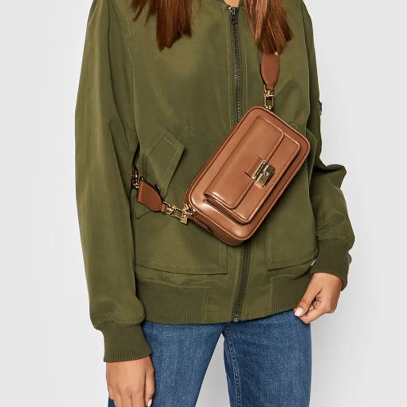 MICHAEL KORS Bradshaw Leather Camera Bag, Crossbody Bag, Shoulder Bag Women's Caramel Brown-5