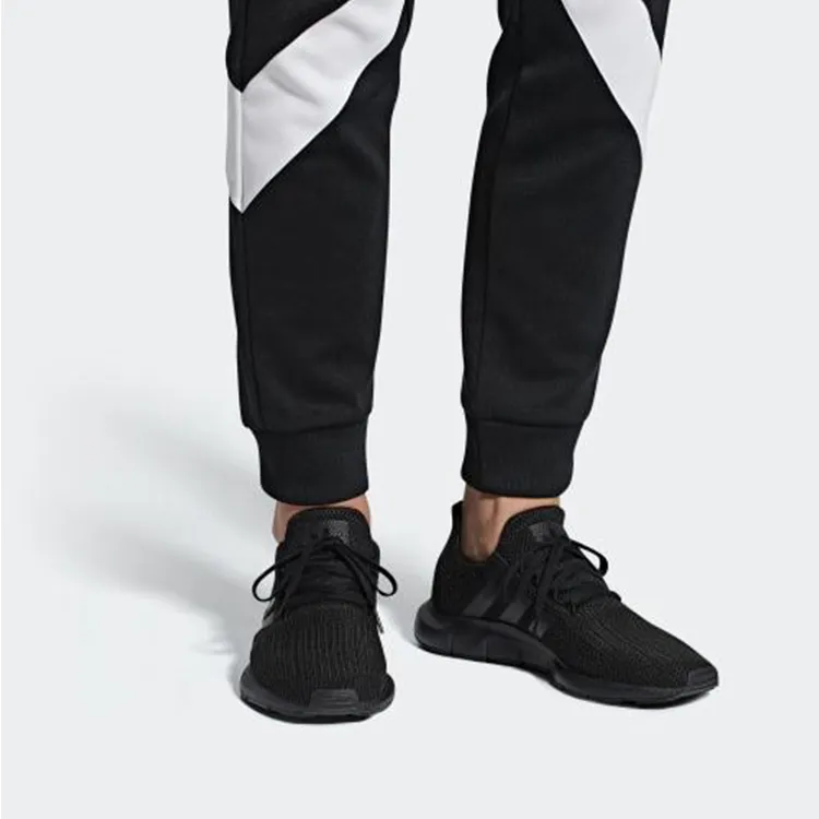 Adidas Swift Run Black-5