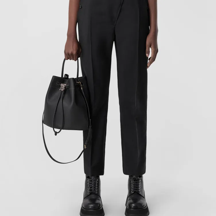 Burberry Leather Bucket Bags Crossbody Handbags Shoulder Bags Small Size Women's Black-5