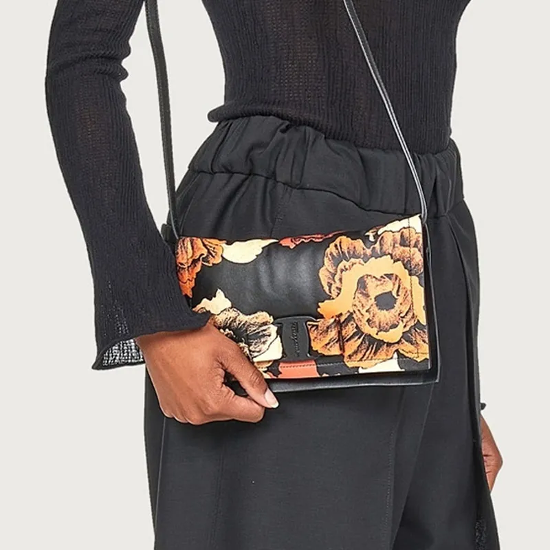 Ferragamo Viva Shoulder Bags-4