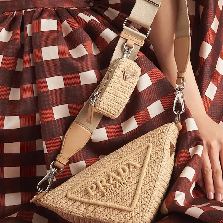 PRADA Raffia Triangle Bag Tan-3