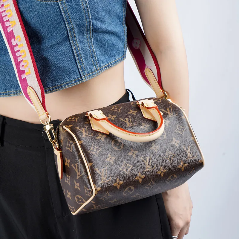 LOUIS VUITTON Speedy Bandouliere 20 Monogram Fuchsia-5