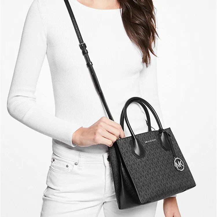 Michael Kors Mercer Signature Messenger Bag Medium Black-5