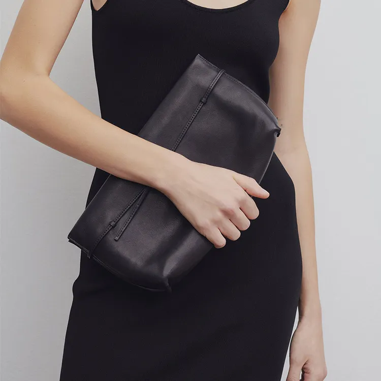 THE ROW Sienna Polished Saddle Leather Clutch Regular Women's Black-4