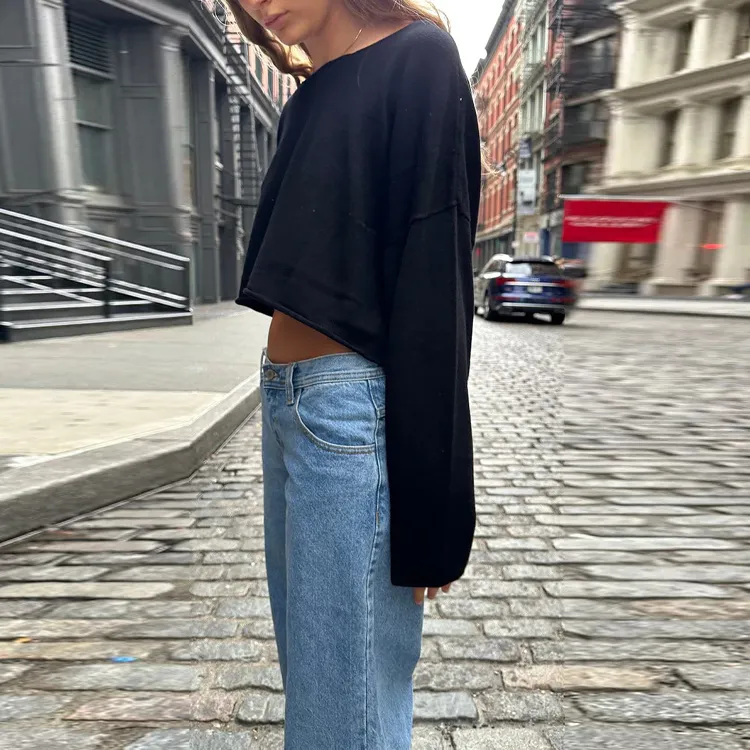Brandy Melville Drop Shoulder Sleeve T-Shirt Women's Black-2