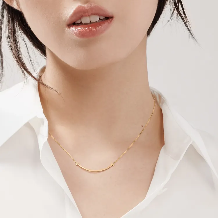 TIFFANY & CO. Pre Owned 2010s 18K Rose Gold Small T smile Necklace-2