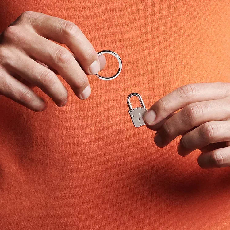 HERMES Cadenas Keychains Unisex Silver-1