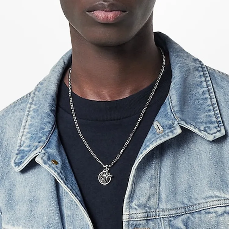 LOUIS VUITTON Metal Necklaces Unisex-2
