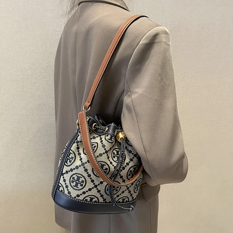 Luxury Care Artisan Workshop Microfiber Bucket Bag Shoulder Bag Shoulder Strap Bag Strap Women's Brown-1