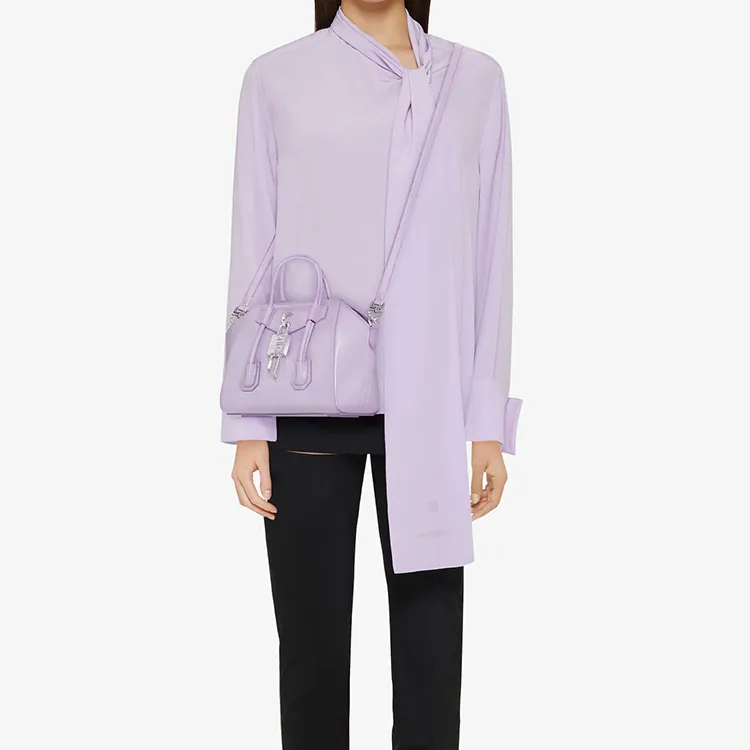 Givenchy Antigona Handbags-5