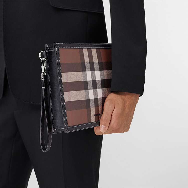 Burberry Clutches - POIZON