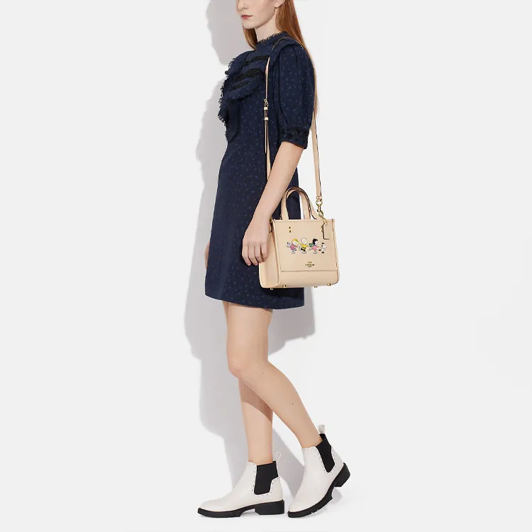 Peanuts X Snoopy X COACH Dempsey Handbags-4