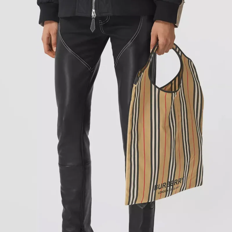 Burberry Pocket Bag Polyurethane Tote Bag Shopping Bag Combo Bag Coin Purse Handbag Regular Men's Archive Beige-9