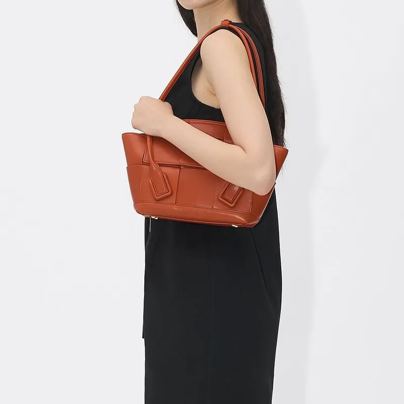 Bottega Veneta ARCO Cow Leather Handbag, Shoulder Bag Women's Brown-5