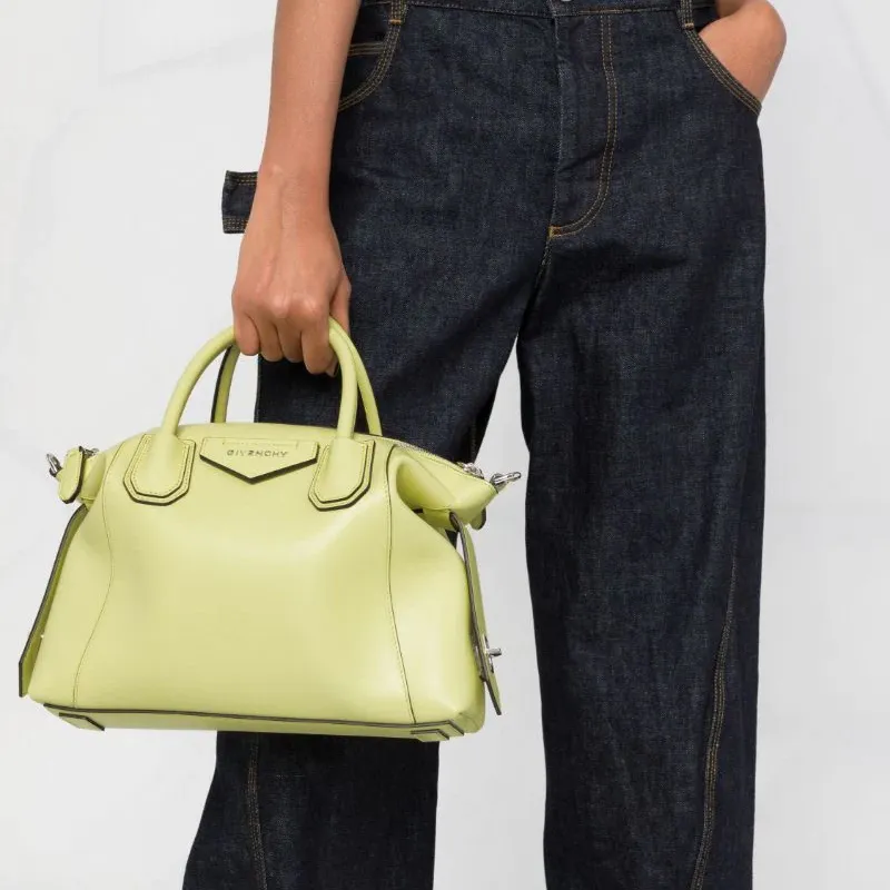 Givenchy Antigona Handbags-5