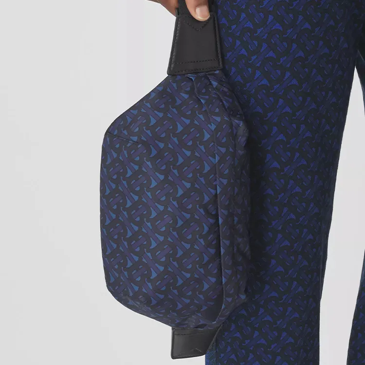 Burberry Sonny Sunny ECONYL® Nylon Shoulder Bag Crossbody Bag Fanny Pack Men's Dark Blue-4