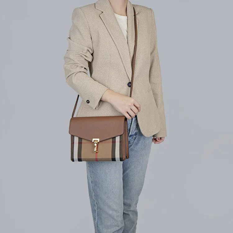 Burberry Cow Leather Messenger Bag Shoulder Bag Crossbody Bag Small Size Women's Brown-5