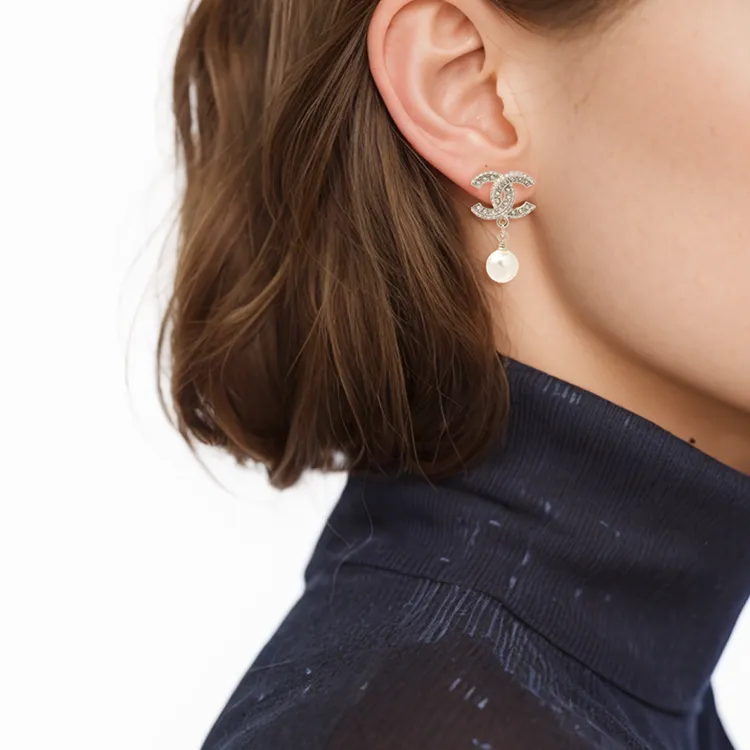 CHANEL Women's CC Metal Logo Pearl Earrings Gold - Cheap Rcj CHANEL Women's CC Metal Logo Pearl Earrings Gold - Cheap Rcj