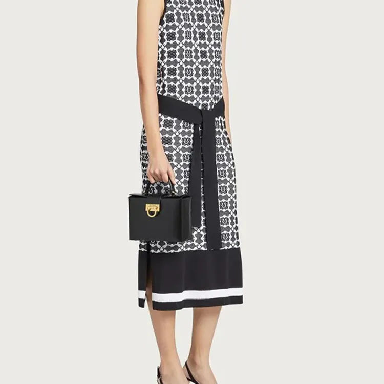 Ferragamo Trifolio Handbags-5