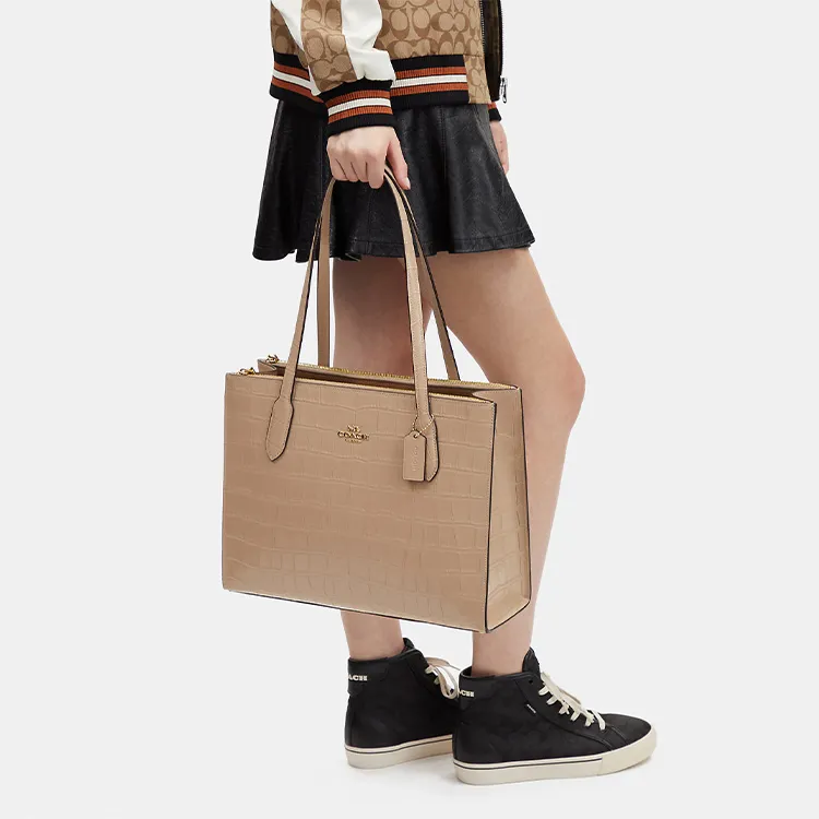COACH Crocodile Pattern Leather Tote Bag, Shopping Bag, Handbag, Shoulder Bag Women's Taupe-4