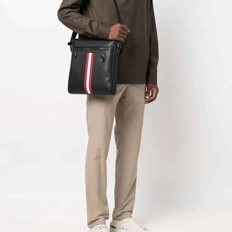 BALLY Leather Messenger Bag, Shoulder Bag, Crossbody Bag Regular Men's Black-4
