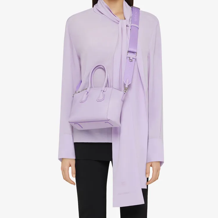 Givenchy Antigona Handbags-5