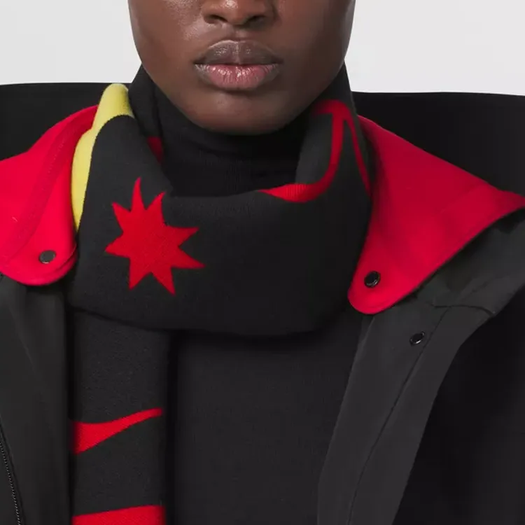 Burberry Kinship Jacquard Scarf-3